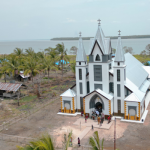 Bangunan Gereja Katolik St. Isidorus Kimaam yang siap untuk diberkati Uskup Agung Merauke, Mgr. Petrus Canisius Mandagi, MSC – Surya Papua/IST