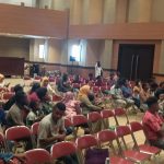 Pasangan calon suami isteri yang sedang mengikuti sosialisasi di auditorium kantor bupati tadi pagi – Surya Papua/Frans Kobun