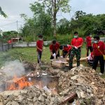 Pemusnahan obat-obatan kadaluarsa di Senggo, Distrik Citak Mitak, Kabupaten Mappi – Surya Papua/IST
