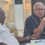 Diskusi dan dialog Bupati Merauke, Romanus Mbaraka bersama Direktur Bahan Bakar Minyak (BBM) Badan Pengatur Hilir Minyak Tanah dan Gas Bumi (BPH-Migas), Sentot Harijady Bradjanto – Surya Papua/IST