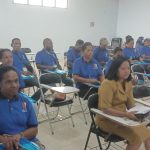 Puluhan OAP yang mengikuti pelatihan peningkatan kelembagaan peternak yang berlangsung selama dua hari – Surya Papua/Frans Kobun