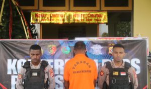 Pelaku pemerkosaan diamankan Polres Merauke untuk mempertanggungjaweabkan perbuatan yang dilakukan – Surya Papua/Frans Kobun