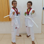 Dua orang anak Papua yang mengikuti pelatihan taekwondo – Surya Papua/IST