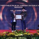 Direktur TSE Group Mr. Woo Sangjo menjadi perwakilan TSE Group untuk menerima penghargaan bergengsi Sawit Indonesia Award 2023 di Jakarta, Rabu (20/12).