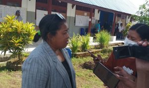 Ketua KPU Kabupaten Merauke, Rosina Kebubun – Surya Papua/Frans Kobun