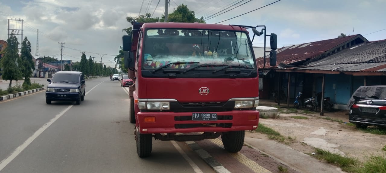 Truk jenis fuso yang diamankan satlantas Polres Merauke akibat tabrakan dengan motor – Surya Papua/IST