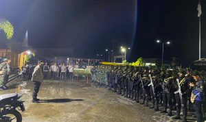 Aparat gabungan TNI/Polri di Kabupaten Mappi yang masih melakukan pengamanan pasca kericuhan – Surya Papua/IST