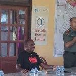 Danrem 174 ATW, Kolonel Inf Wempi Ramandei berikjan arahan kepada ratusan petani – Surya Papua/Frans Kobun