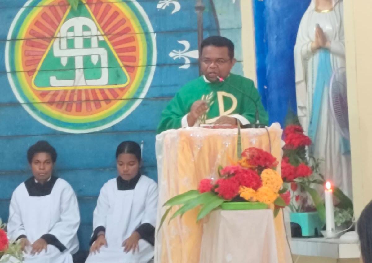 Vikep Merauke, Keuskupan Agung Merauke, Pastor Samson Walewawan, Pr – Surya Papua/Frans Kobun