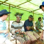 Kebersamaan Managemen TSE Group bersama masyarakat di Kampung Guiss, Distrik Ulilin, Kabupaten Merauke – Surya Papua/IST