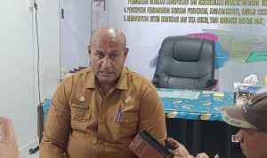 Kepala Badan Pengelola Perbatasan Kabupaten Merauke, Rekianus Samkakai – Surya Papua/Frans Kobun