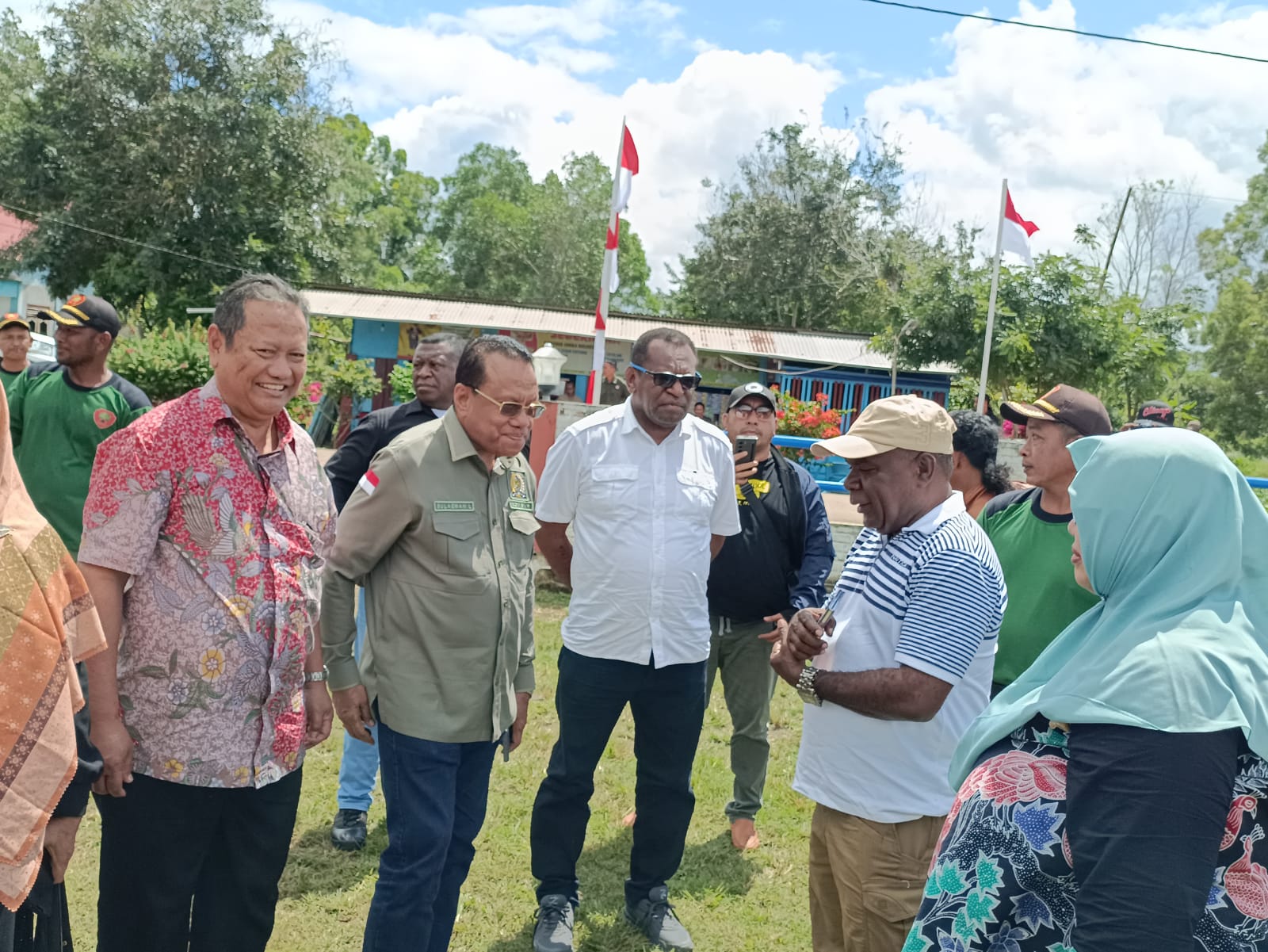 Diksusi bersama petinggi Partai NasDem di Kampung Suka Maju, Distrik Animha beberapa hari lalu