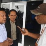 Wamenhan RI, Muhammad Herindra sedang diwawancarai – Surya Papua/Frans Kobun