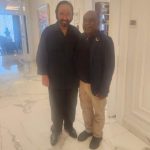 Romanus Mbaraka foto bersama dengan Ketua Umum Partai NasDem, Surya Paloh- Surya Papua/Frans Kobun