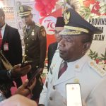 Bupati Merauke, Romanus Mbaraka sedang berikan keterangan pers- Surya Papua/Frans Kobun