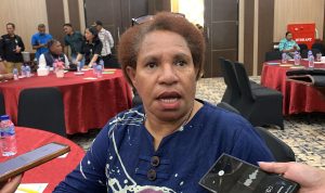 Komisioner KPU Provinsi Papua Selatan yang membidangi Teknis Penyelenggaraan, Helda R. Ambay – Surya Papua/Frans Kobun