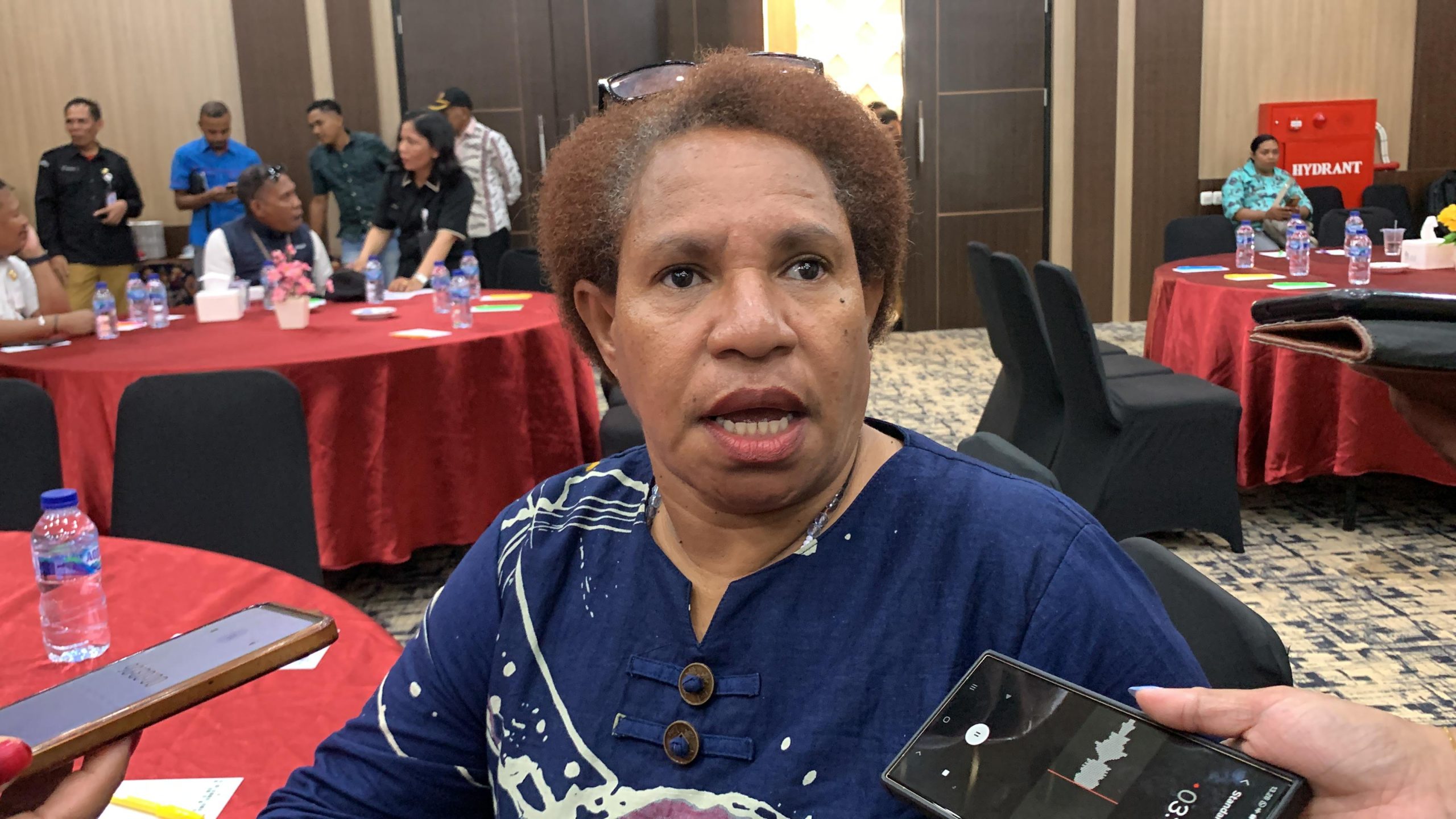 Komisioner KPU Provinsi Papua Selatan yang membidangi Teknis Penyelenggaraan, Helda R. Ambay – Surya Papua/Frans Kobun