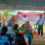 pilih 2 Calon Gubernur Papua Selatan, Romanus Mbaraka bersama wakilnya, Albertus Muyak sedang bicara – Surya Papua/Frans Kobun