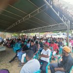 bekerja Ratusan masyarakat Kelapa Lima sedang mendengar kampanye terbartas Calon Gubernur Papua Selatan, Romanus Mbaraka- Surya Papua/Frans Kobun