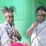 masak pohon Calon Gubernur-Wakil Gubernur Papua Selatan, Romanus Mbaraka-Albert Muyak – Surya Papua/Frans Kobun