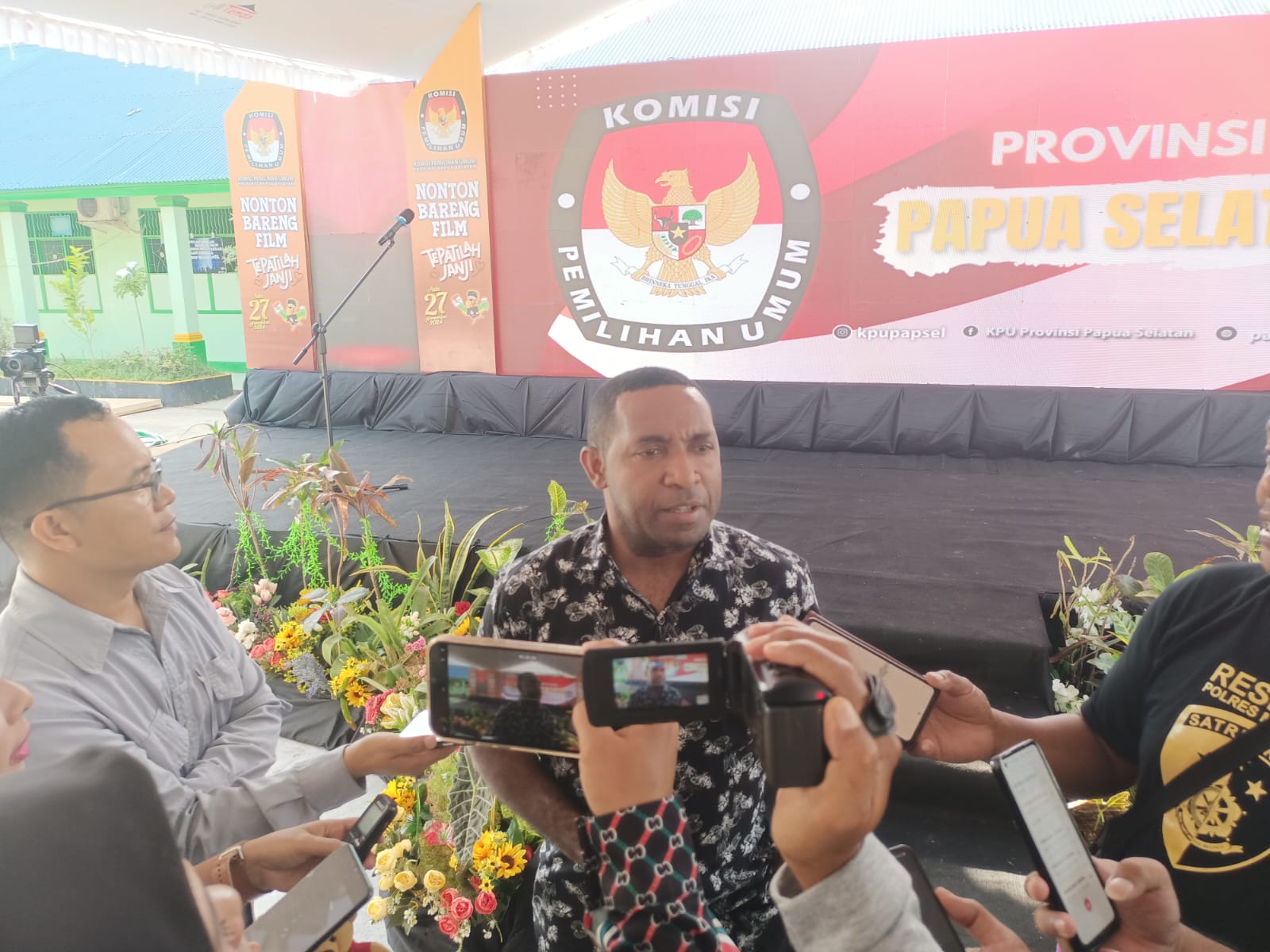 Komisioner KPU Provinsi Papua Selatan, Alson Kambu- Surya Papua/Frans Kobun