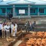 Peletakan batu pertama beberapa bulan lalu hingga bangunan SMAN I Ulilin berdiri kokok – Surya Papua/IST