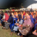 Ratusan masyarakat di Semangga II yang mengikuti kampanye Calon Gubernur-Wakil Gubernur Papua Selatan, Romanud Mbaraka-Albert Muyak – Surya Papua/Frans Kobun