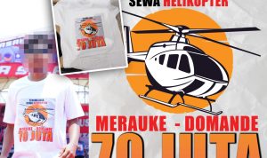 Baju kaos putih oblong dengan tulisan jasa sewa helicopter Merauke-Domande – Surya Papua/Frans Kobun