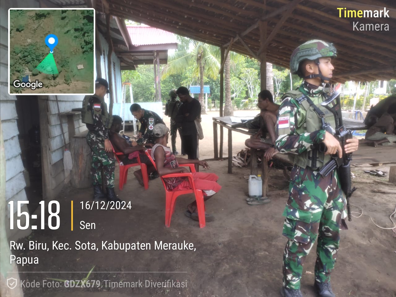 Pelayanan kesehatan oleh prajurit TNI kepada masyarakat di Kampung Rawa Biru, Distrik Sota, Kabupaten Merauke – Surya Papua/IST