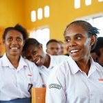Siswa-siswi yang sedang mengikuti kegiatan kampanye pelestarian lingkungan oleh TSE Group – Surya Papua/IST