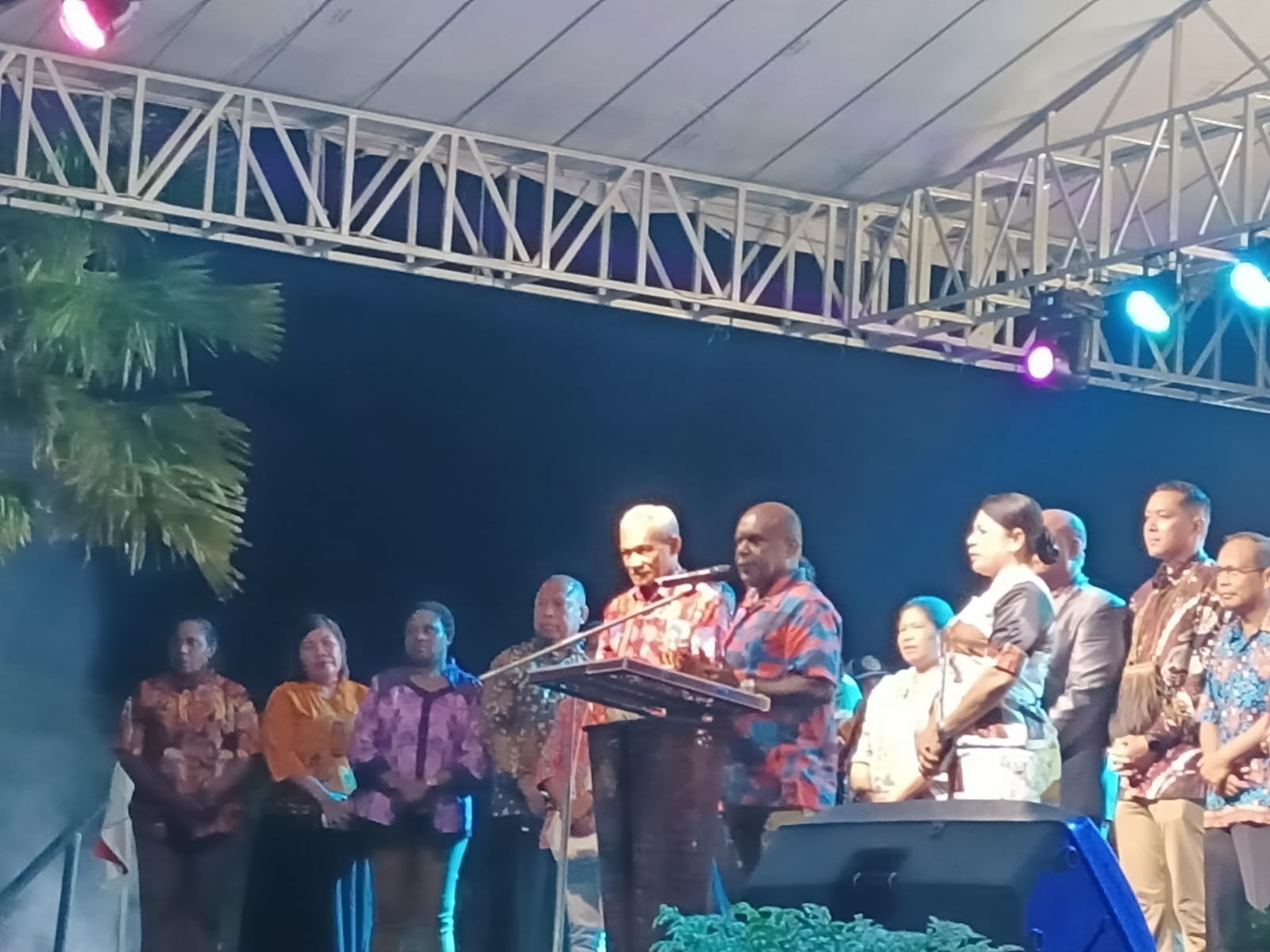 Bupati Merauke, Romanus Mbaraka sedang berikan sambutan – Surya Papua/Frans Kobun