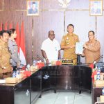 Penyerahan hasil seleksi DPR Ppaua Selatan mekanisme pengangkatan kepada Penjabat Gubernur Papua Selatan, Rudy Sufahriadi – Surya Papua/IST