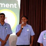 Maria Polanda sedang menyampaikan kesan-kresannya usai mengikuti workshop TSE Group – Surya Papua/IST