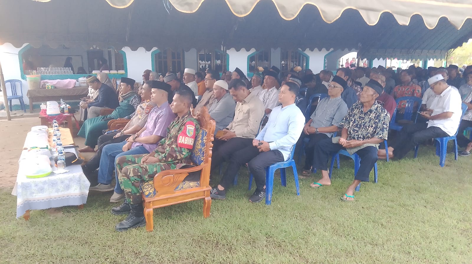 Ratusan masyarakat Kampung Wonorejo, Distrik Kurik yang memadati halaman masjid mengikuti Safari Ramadhan 1446 H – Surya Papua/Frans Kobun