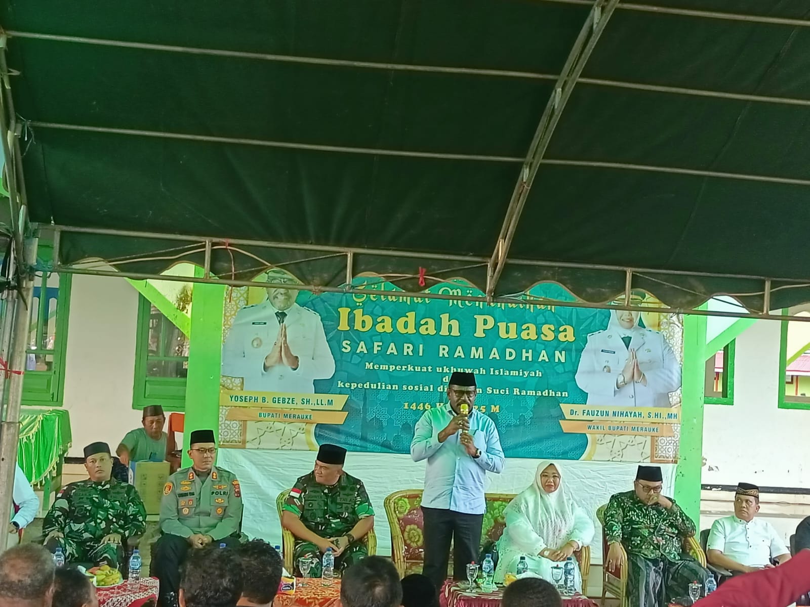 Bupati Merauke, Yoseph Bladib Gebze sedang memberikan sambutan pada kegiatan Safari Ramadhan- Surya Papua/Frans Kobun