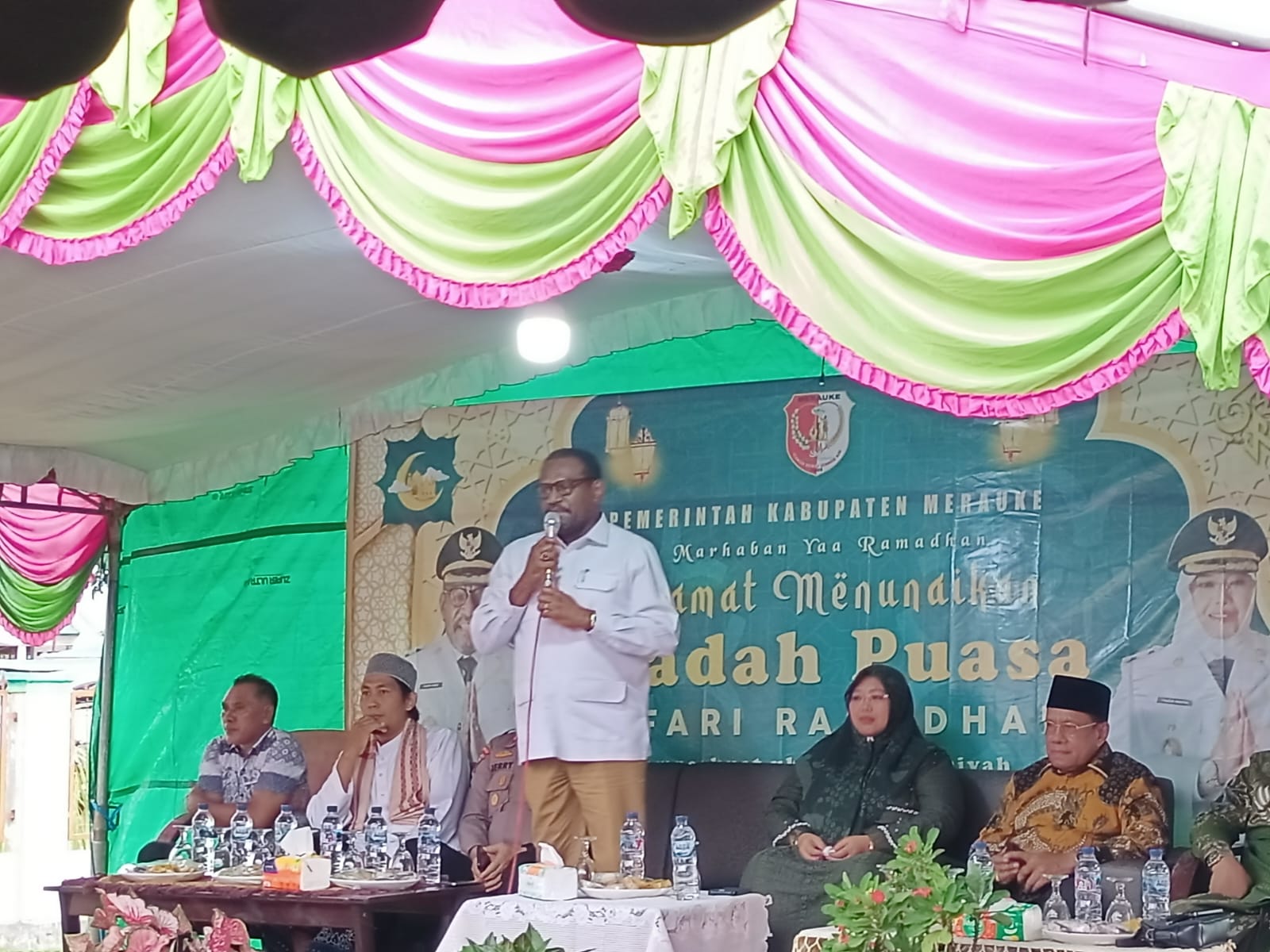 Bupati Merauke, Yoseph Bladib Gebze sedang berikan sambutan – Surya Papua/Frans Kobun