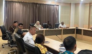 Bupati-Wakil Bupati Merauke, Yoseph Bladib Gebze-Fauzun Nihayah memimpin rapat bersama Tim Safari Ramadhan – Surya Papua/Frans Kobun