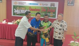 Pemukulan tifa sekaligus sebagai tanda Festival Amba Mbembe dilaksanakan – Surya Papua/Frans Kobun