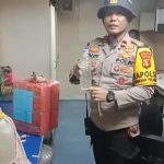 Minuman lokal jenis sopi yang diamankan aparat kepolisian di atas KM Leuser – Surya Papua/IST