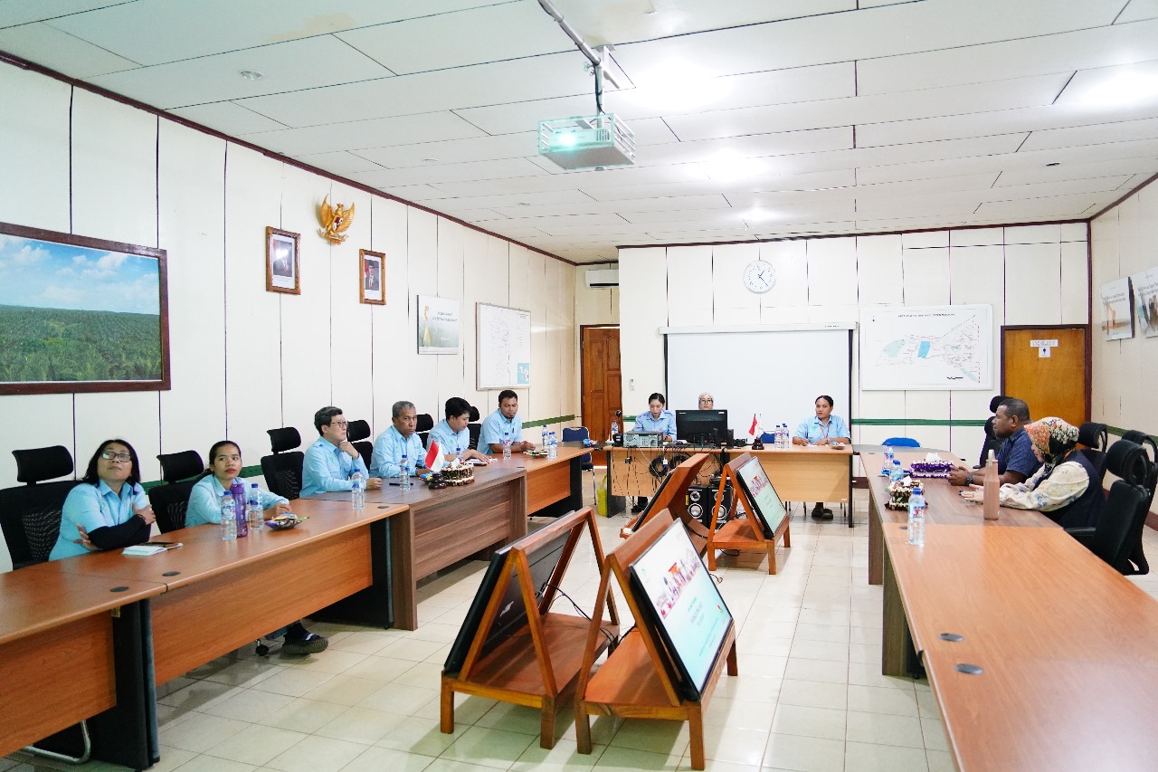Kunjungan Tim Redaksi Cenderawasih Pos ke Kantor TSE Group di Asiki, Kabupaten Boven Digoel beberapa hari lalu – Surya Papua/IST