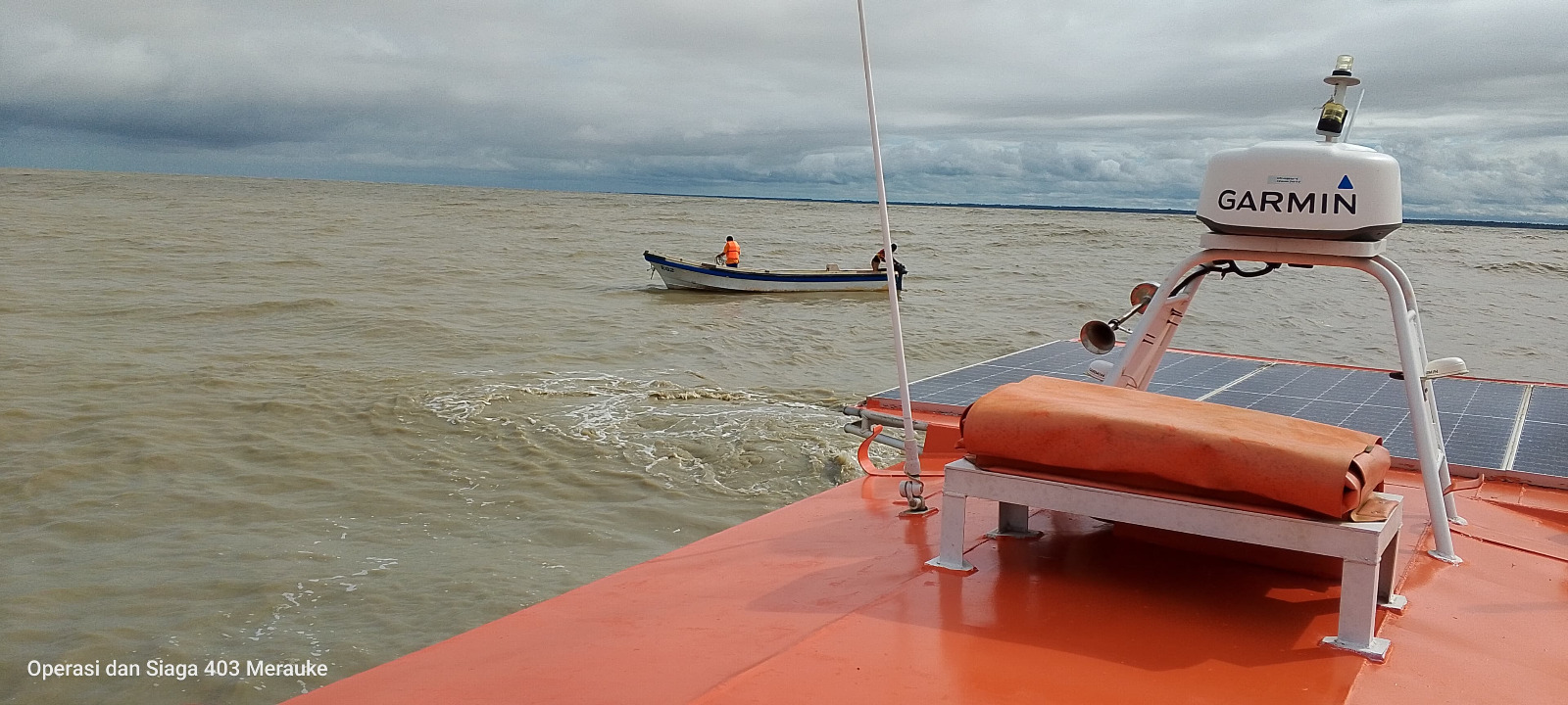 Tim dari Kantor Pencarian dan Pettolongan Merauke sedang bergerakl menyelamatkan dua penumpang speedboat- Surya Papua/IST