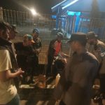 Belasan liter sopi yang diamankan kepolisian setempat saat KM Tatamailau bersandar – Surya Papua/IST