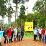 Kegiatan penanaman bibit pohon oleh PT PAL dengan melibatkan masyarakat – Surya Papua/IST