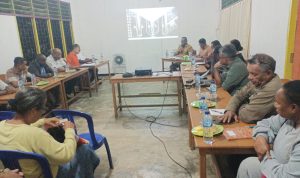 Bupati Merauke, Yoseph Bladib Gebze sedang bicara – Surya Papua/Frans Kobun