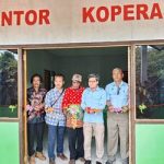 Pengguntingan pita sekaligus pengoperasian Koperasi Inggyash Ghuzi di Kampung Phagabo, Distrik Ulilin, Kabupaten Merauke – Surya Papua/IST
