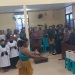 Umat Katolik yang memadati Gereja Santa Theresia Buti dalam perayaan misa Inkulturasi Mappi- Surya Papua/Frans Kobun
