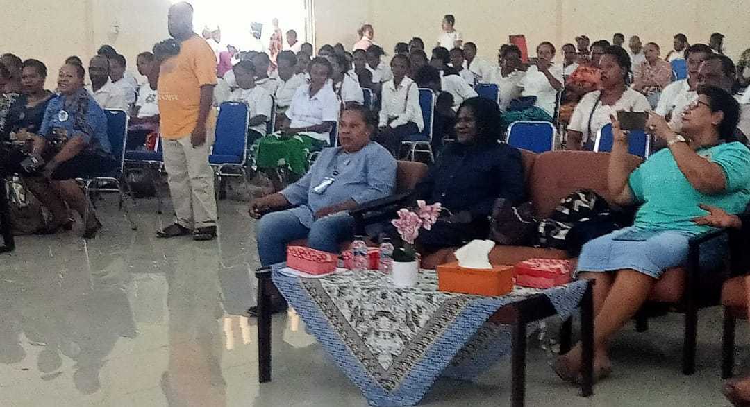 Para tamu-undangan dan peserta Musda I Ikatan Perempuan Wambon- Surya Papua/Agapitus Batbual 