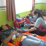 Kegiatan donor darah yang dilalngsungkan di Klinik TSE Group, Kabupaten Boven Digoel beberapa hari lalu – Surya Papua/IST
