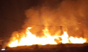 Kebakaran hutan di seputaran Kampung Kamanggi, Distrik Tanah Miring, Kabupaten Merauke semalam – Surya Papua/IST