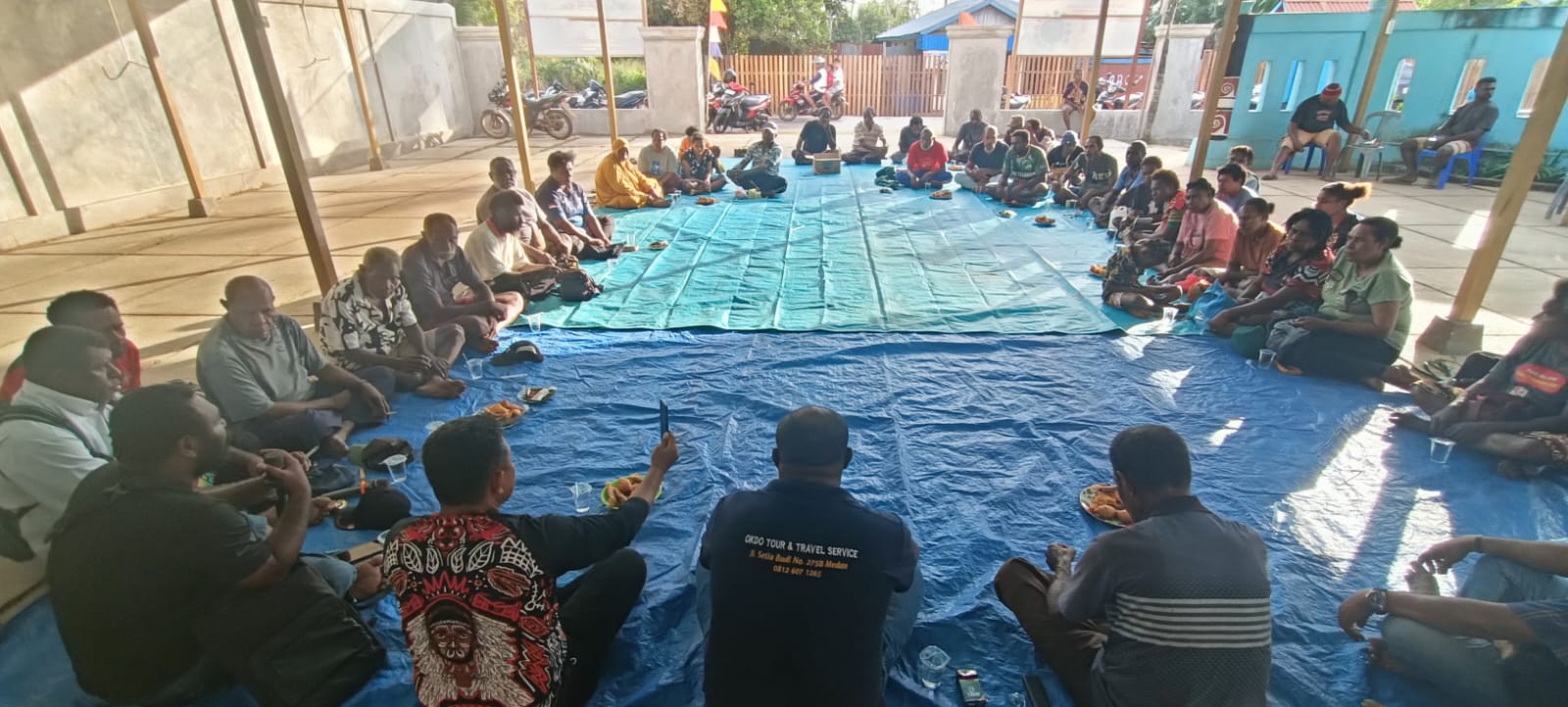 Pertemuan masyarakat Adat Marind Imbuti yang berlangsung di Pendopo Gereja Santa Theresia Buti- Surya Papua/Frans Kobun
